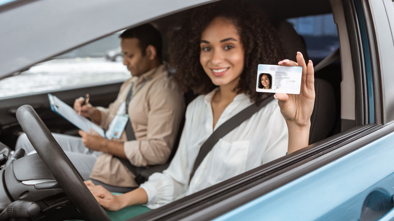 ¿Puedo sacar el real ID con permiso de trabajo en Maryland?
